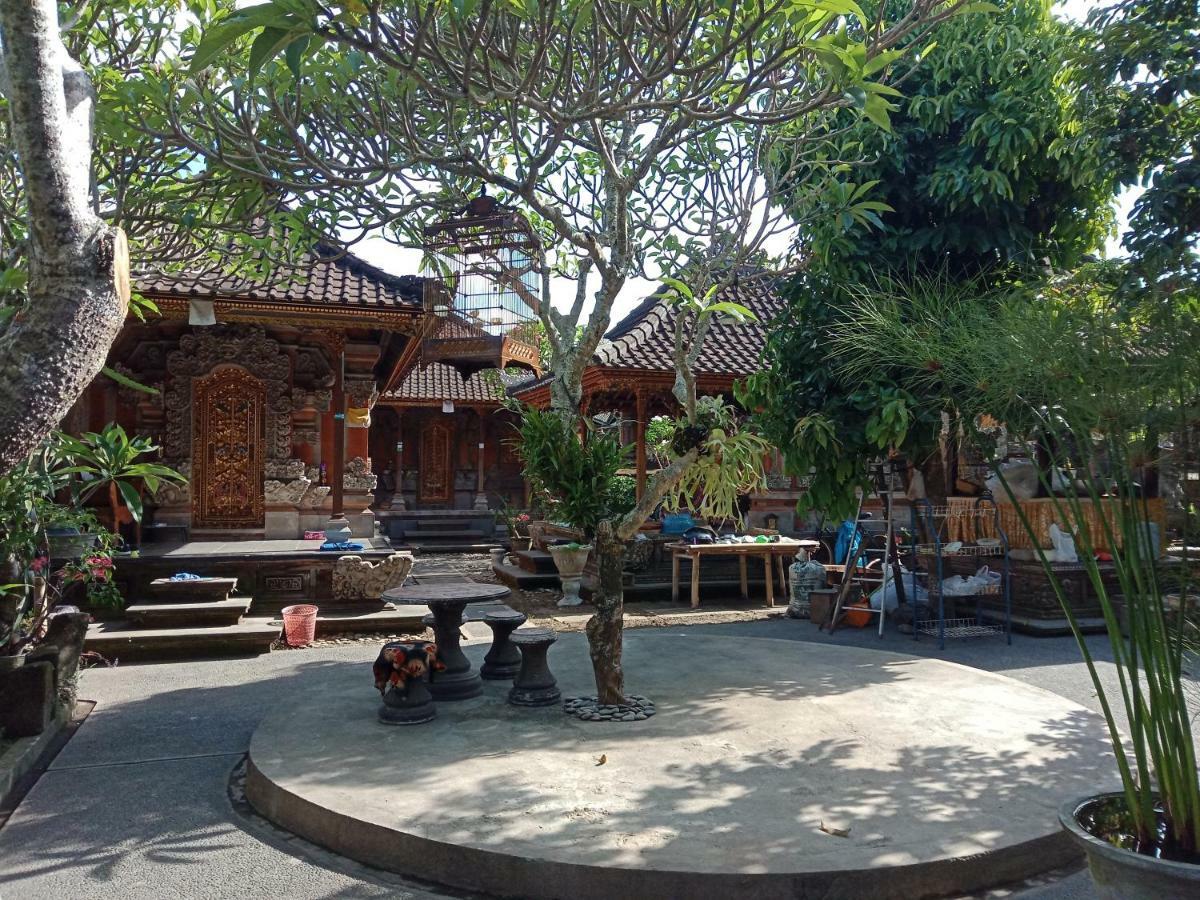 Ubud Taksu Homestay Exterior photo